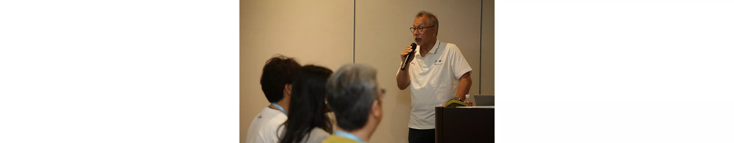 正しい知識が、理想の走りを叶える。 座学による講習からスタート。