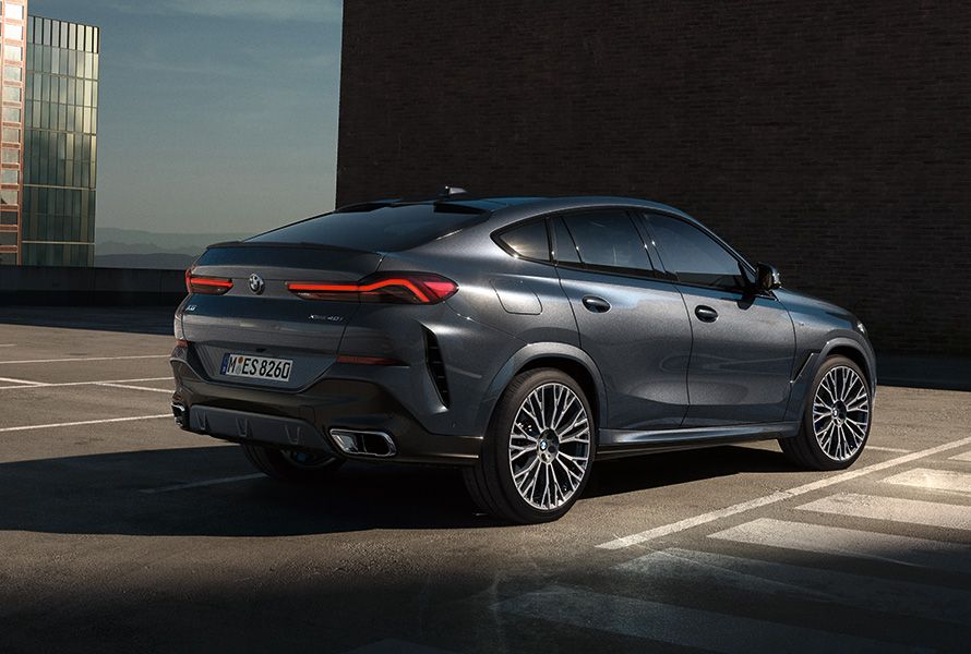 Rendering of the back of the BMW X6 with the M sport exhaust system