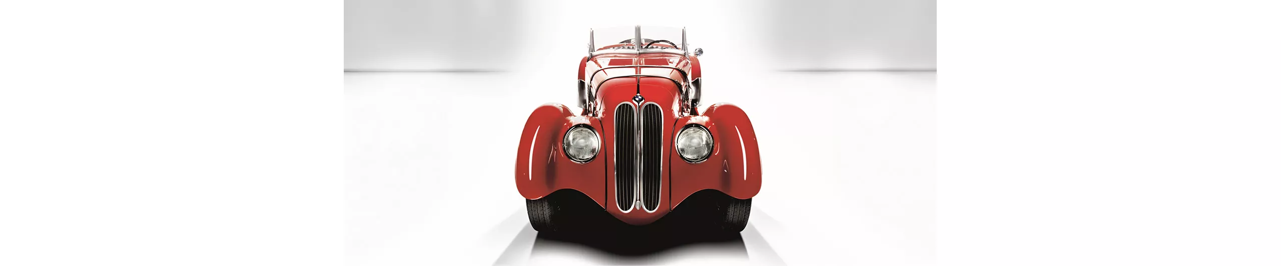 正式創立於1916年3月7日的BMW，全名為Bayerische Motoren Werke GmbH