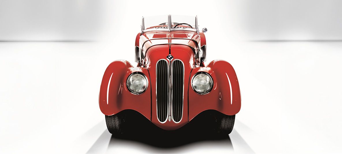 正式創立於1916年3月7日的BMW，全名為Bayerische Motoren Werke GmbH