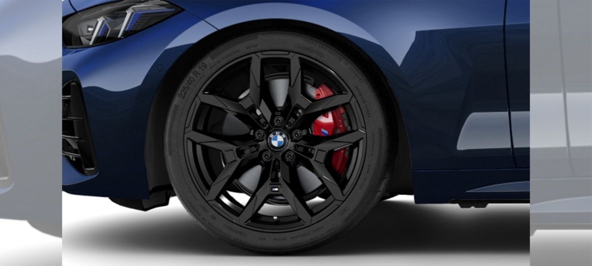 全新年式BMW 430i Coupé M Racing Edition雙門跑車專屬升級19吋M雙幅式995M型深色鋁圈