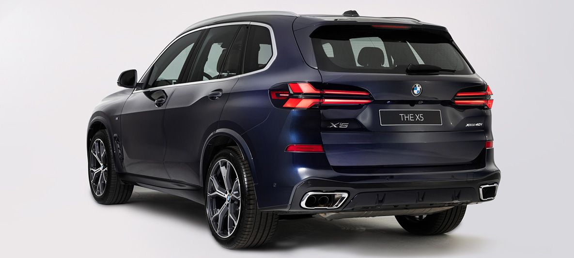 BMW X5車尾採用全新造型LED尾燈組