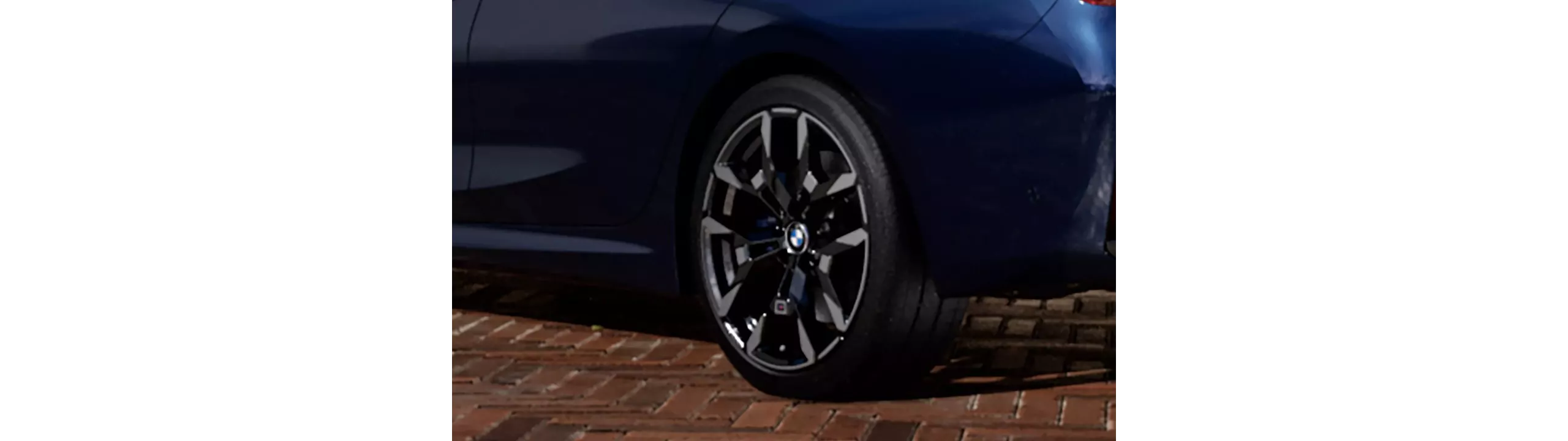 全新BMW 3系列Touring，19吋M雙輻式995 M輕合金鋁圈