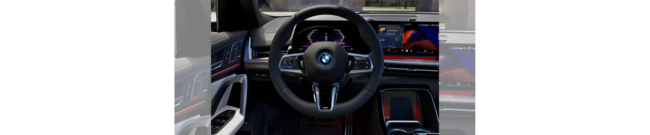 全新年式BMW iX2 xDrive30 M Sport座艙內的鋪陳更將細膩的豪華質感與熱血靈魂深度交織