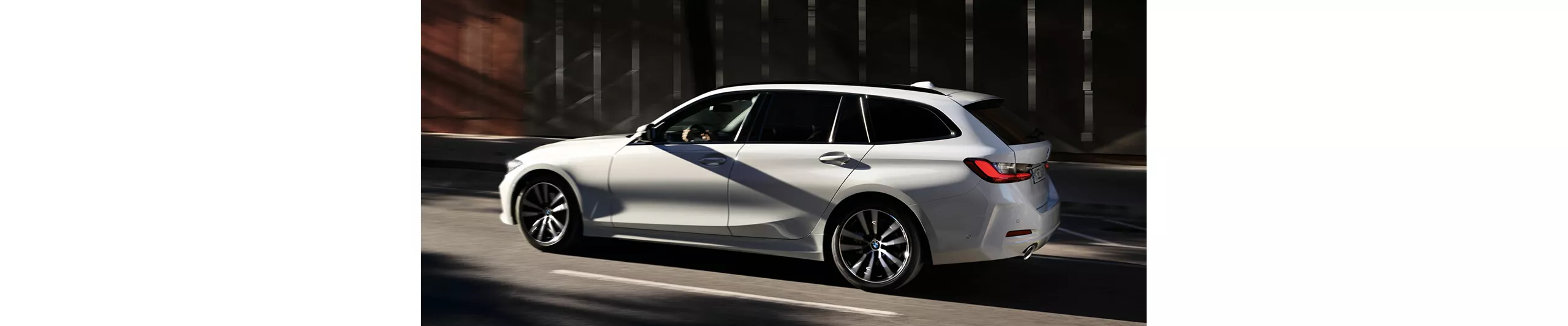 全新BMW 318i Touring豪華旅行車進化登場