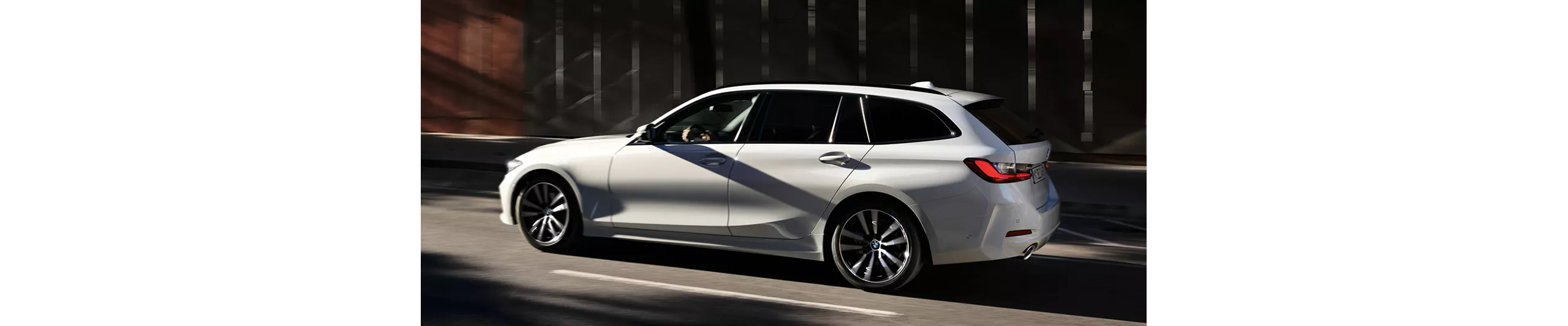 全新BMW 318i Touring豪華旅行車進化登場
