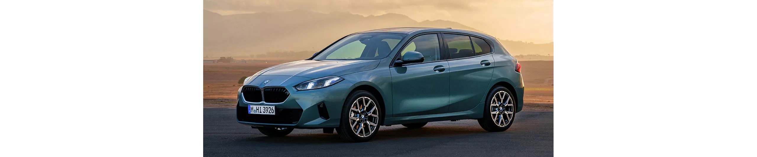 全新世代BMW 1系列憑藉動感姿態、前瞻科技與俐落操控性，完美詮釋都會移動的潮流風範