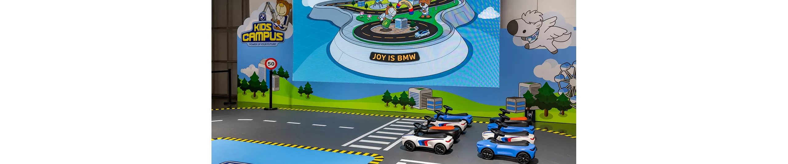 BMW Kids Campus始終秉持寓教於樂的初衷，期望透過親身體驗與沉浸式互動，帶領小朋友們提前探索未來的移動樣貌