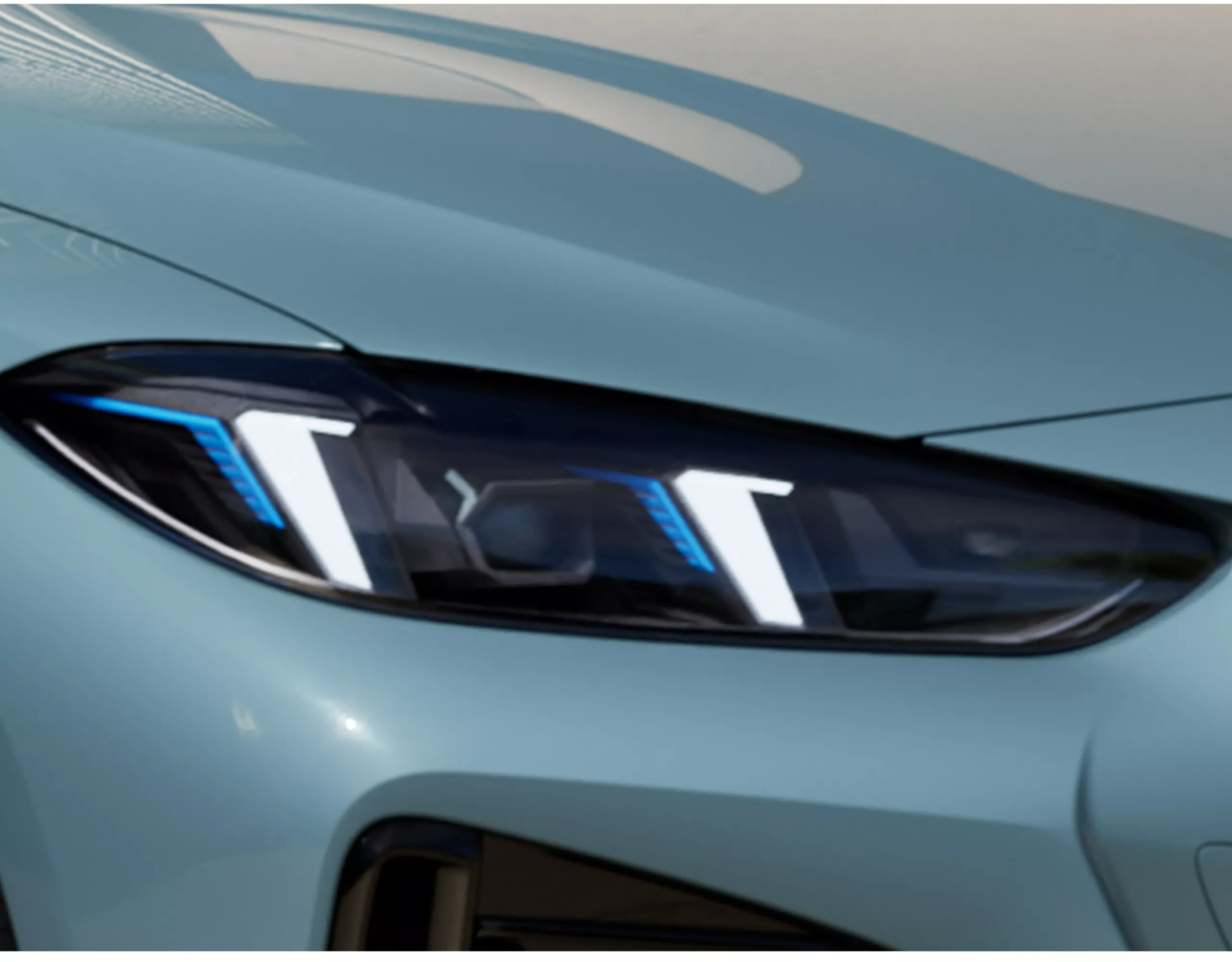 全新BMW 4系列四門跑車（G26），光型變化智慧LED頭燈