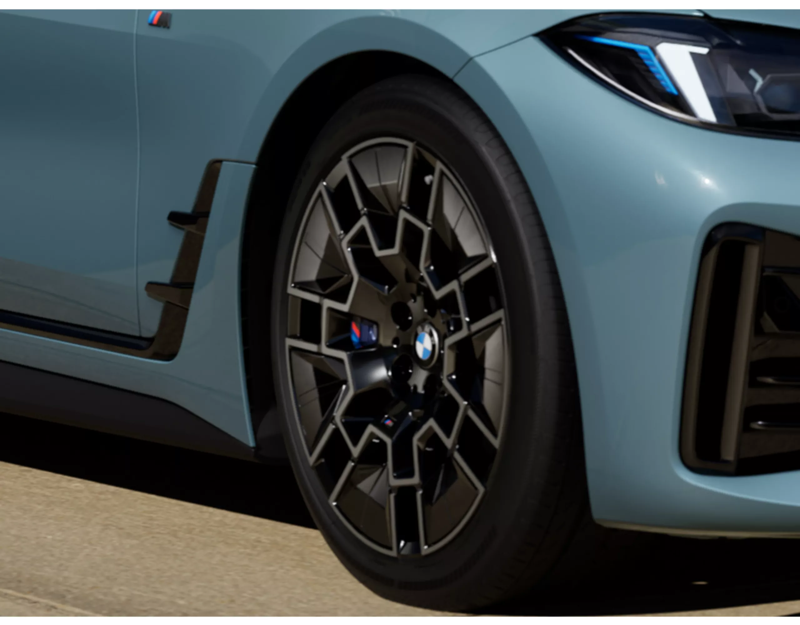 全新BMW 4系列四門跑車（G26），全新輪圈設計