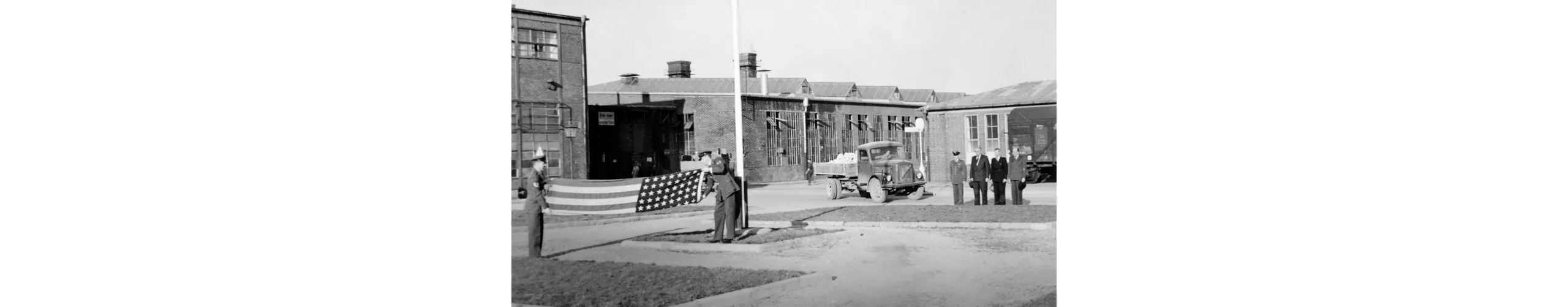 1945