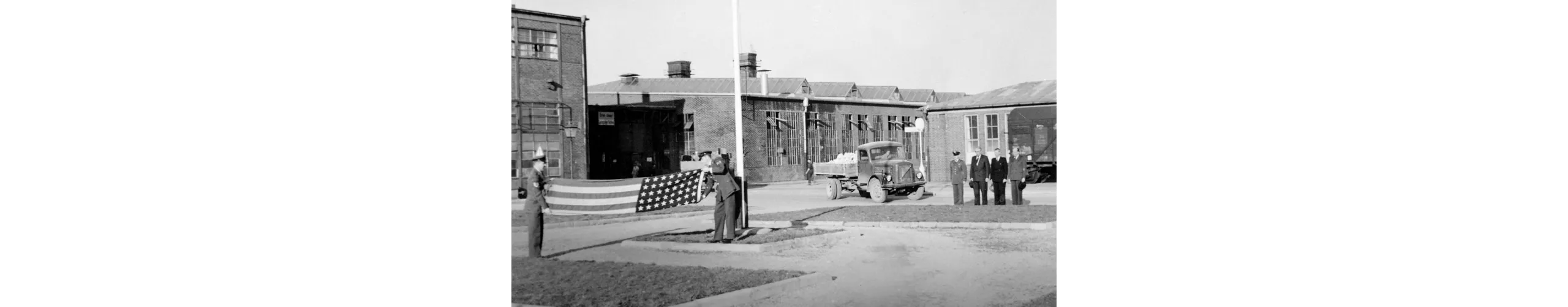 1945