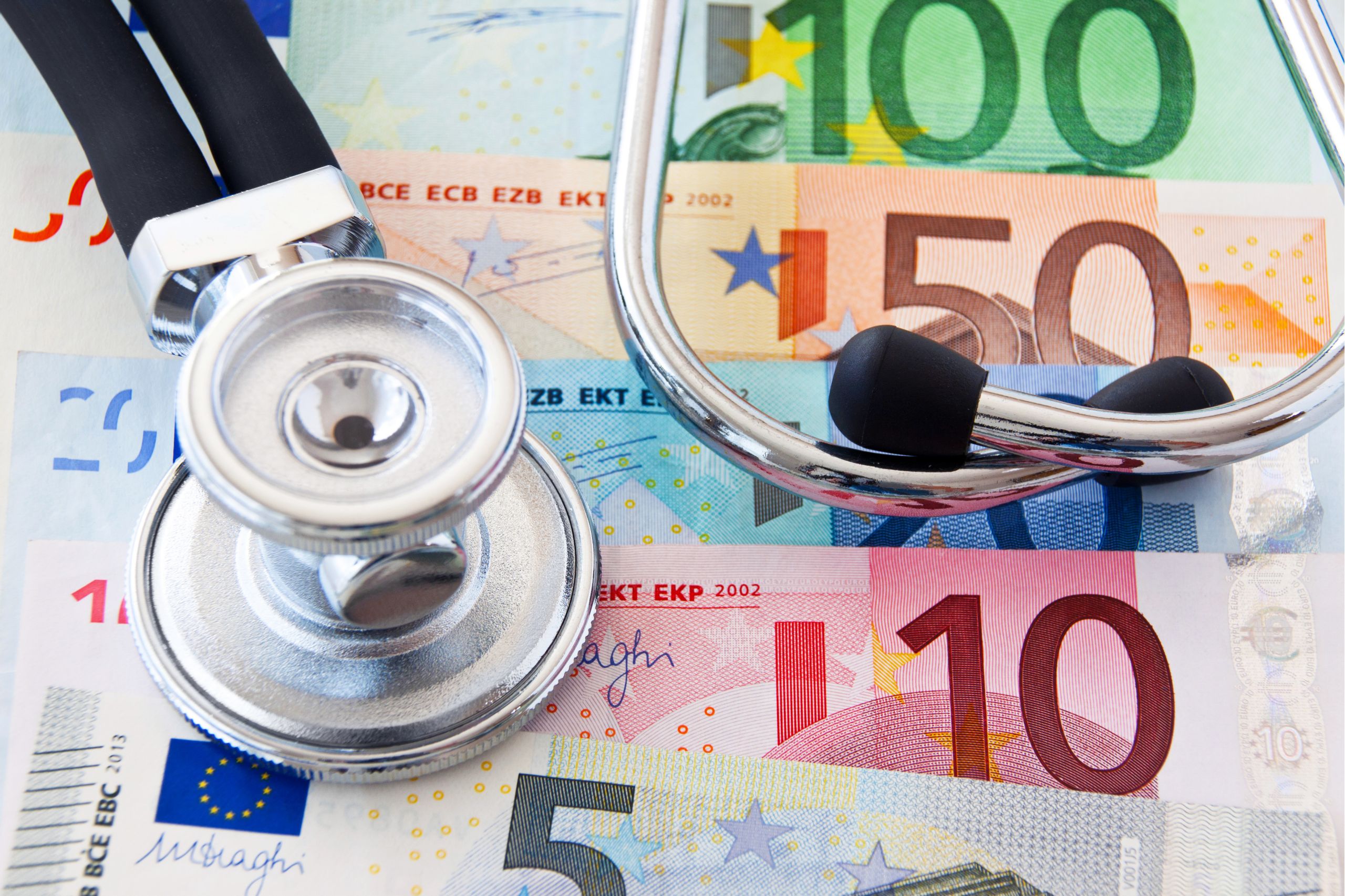 Stethoskop mit Bargeld
