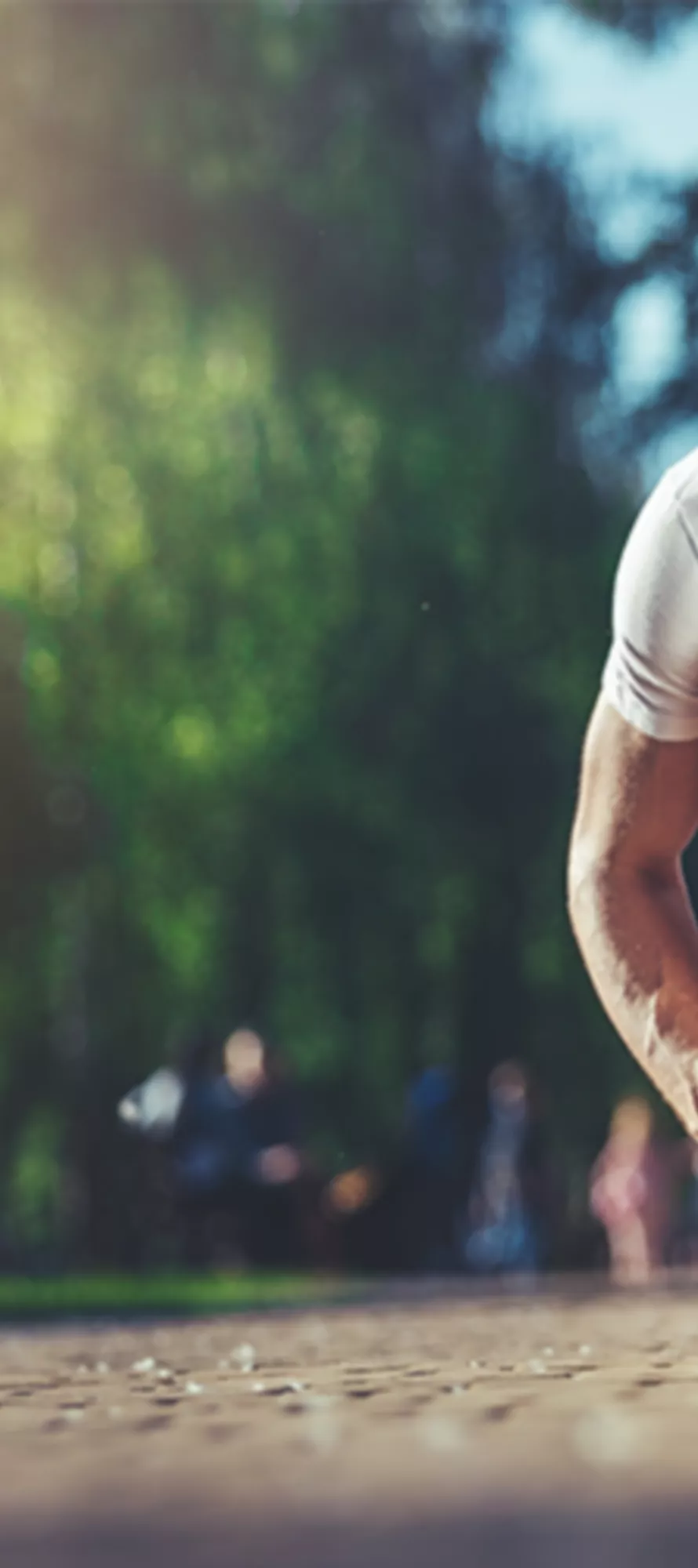 Jogger bindet Schuhe