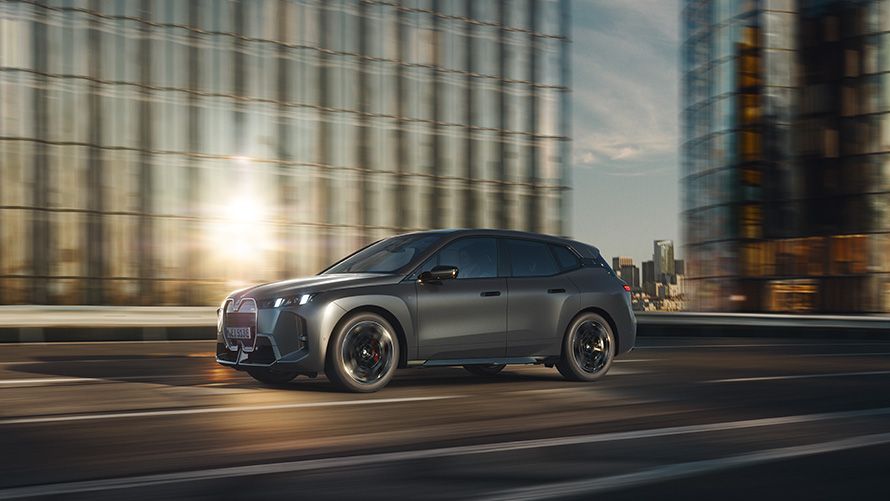 BMW iX M70 xDrive The First Edition