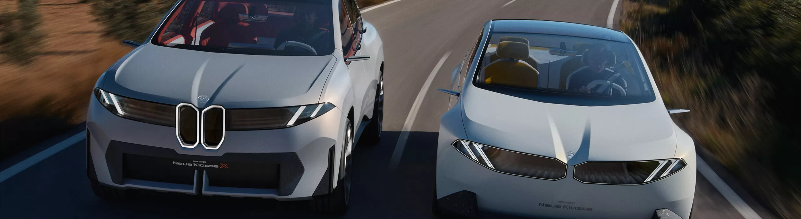 BMWが2024年に発表した電気自動車（EV）のコンセプトモデル「BMW Vision Neue Klasse X」（左）と「BMW Vision Neue Klasse」（右）。
