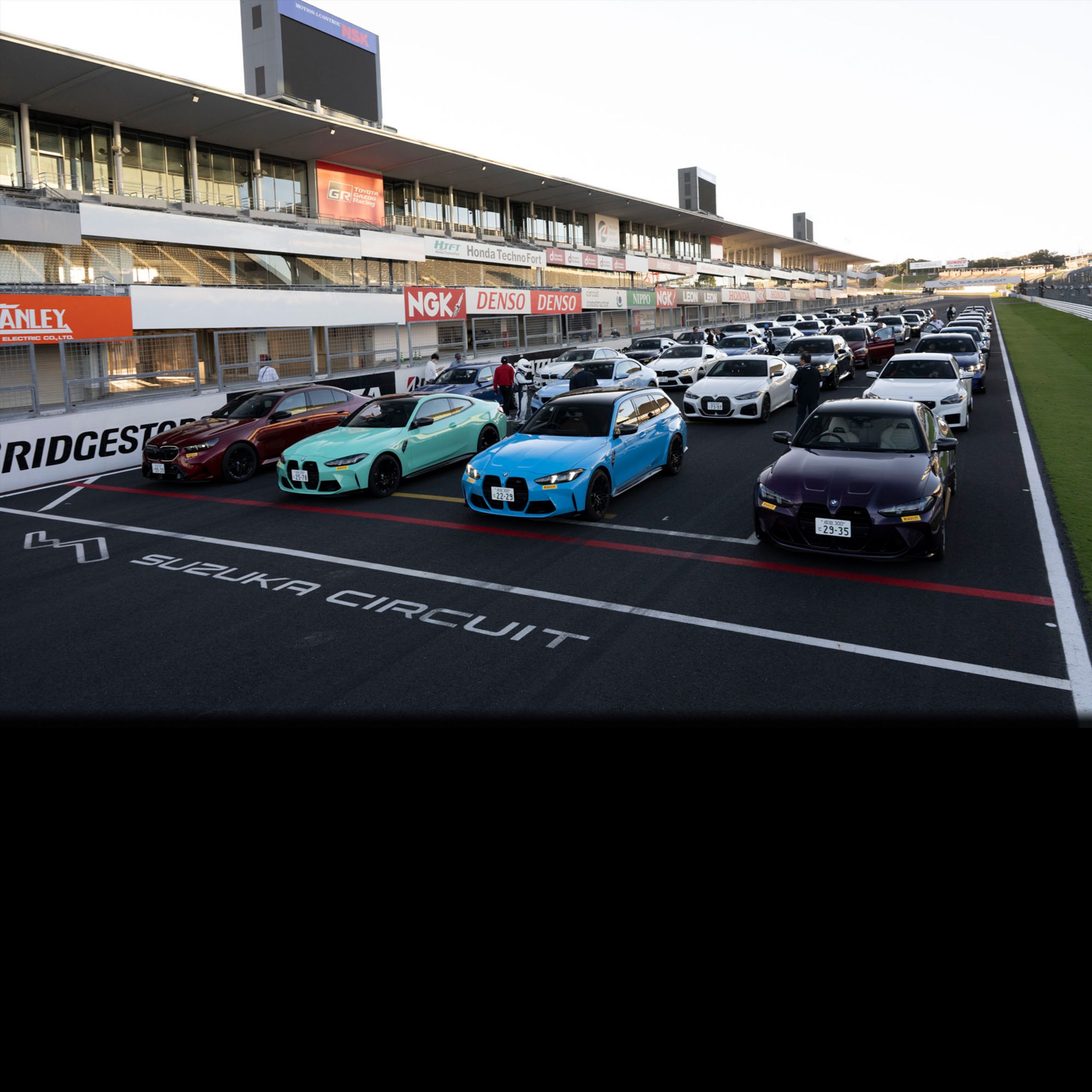 1日の達成感とともに、鈴鹿をクルージング。