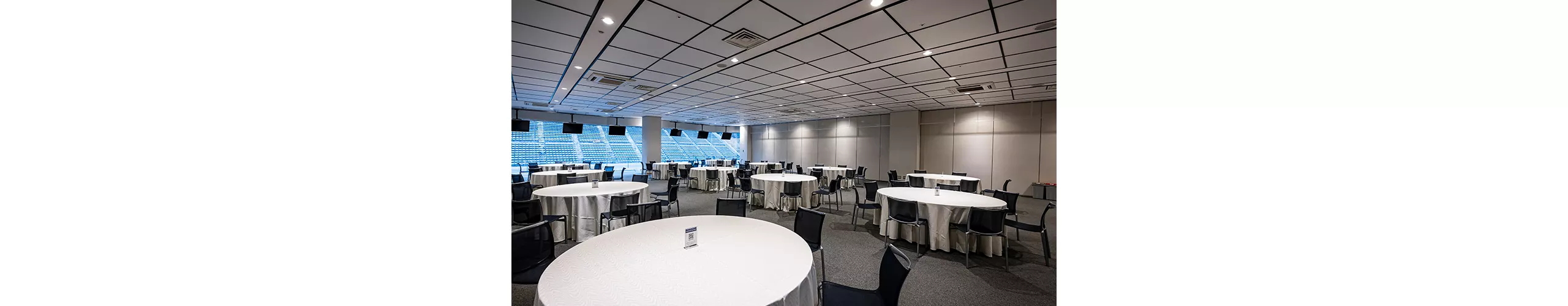 専用ホスピタリティ・ラウンジ利用*1*2