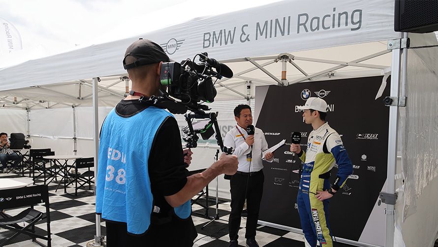 ヒーローインタビューのご観覧