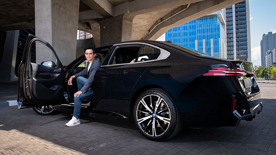 全新年式BMW i5純電豪華房車