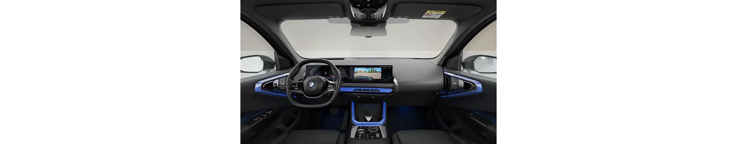ダーク・グラファイト・トリム、BMWカーブド・ディスプレイ、BMWヘッドアップ・ディスプレイ & BMWインタラクション・バー（アンビエント・ライト）
