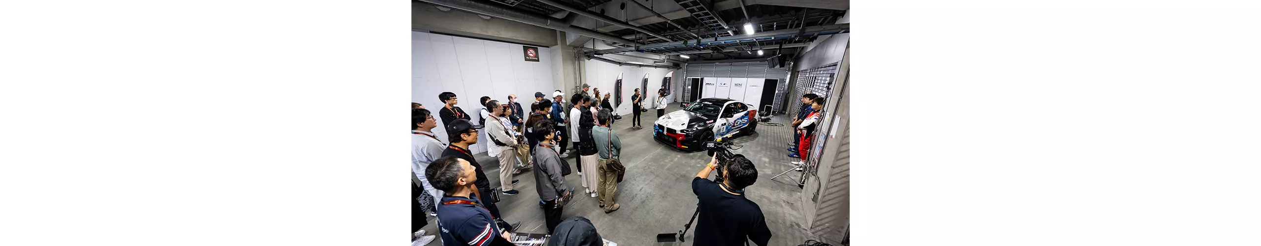 レースを支える舞台裏