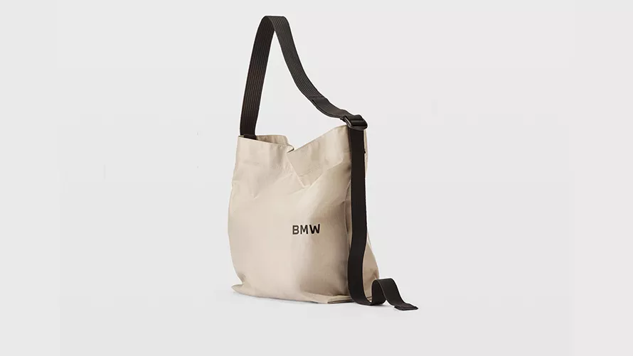 【C賞】中村敬斗選手 サイン入り BMW オリジナルキャップ 　3名様​