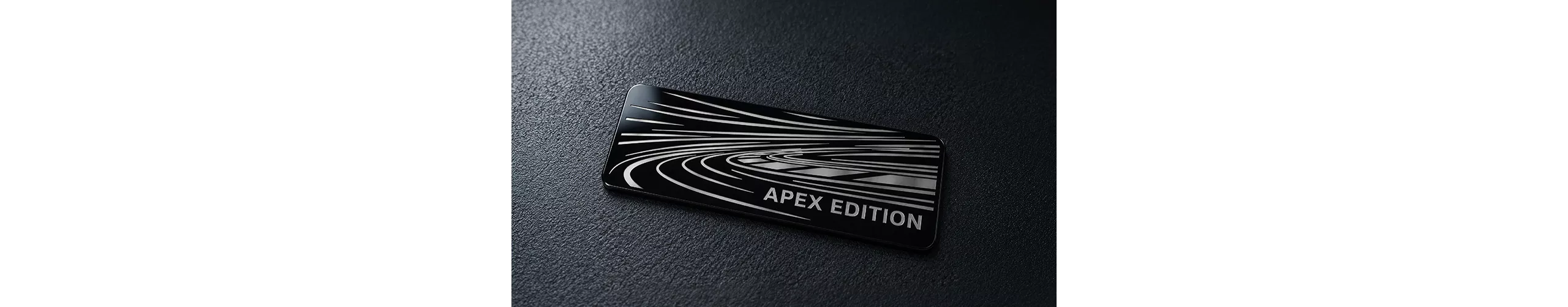 【専用装備】「Apex Edition」専用インテリア・バッチ