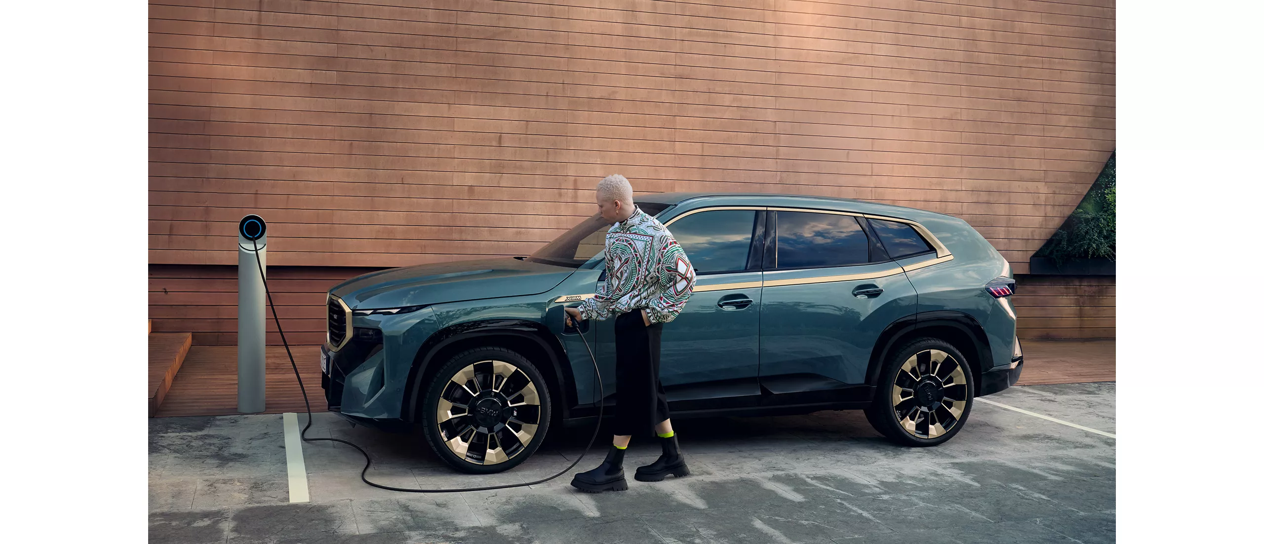 BMW目的地充電站