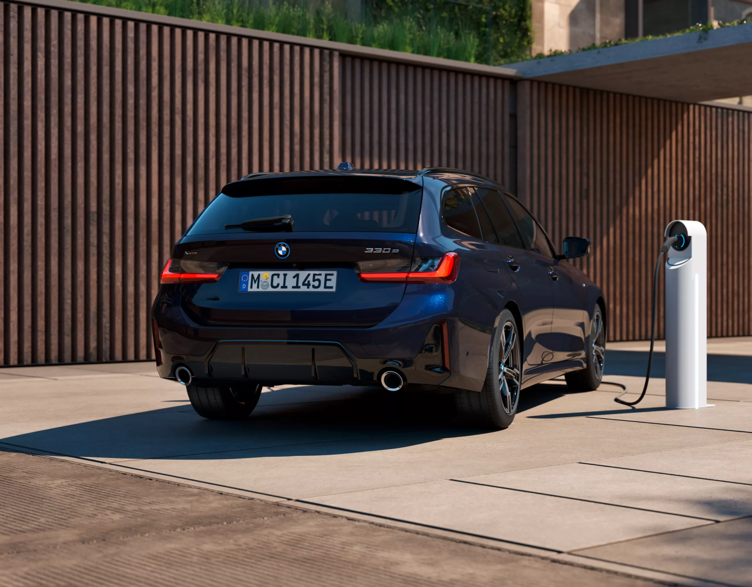 BMW Charging BMW 3er Touring Plug-in-Hybrid