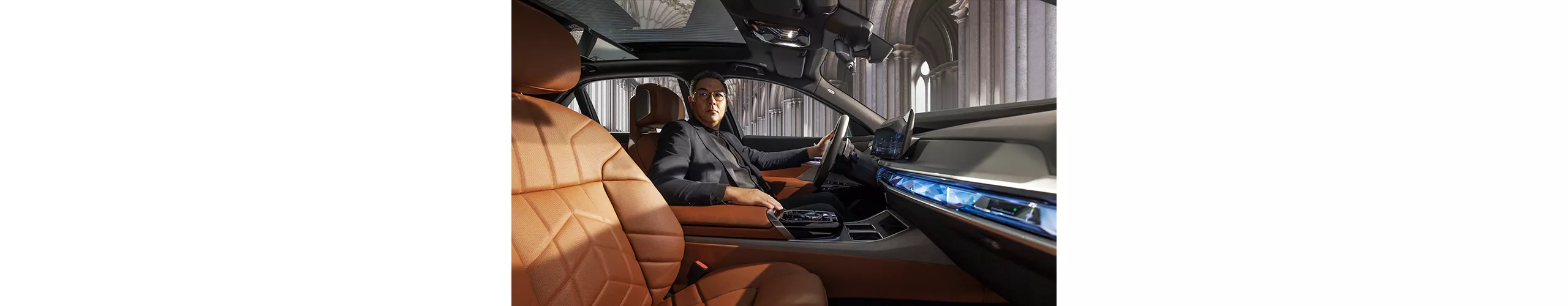 移動的藝術殿堂：BMW與皮革雕塑家段安國