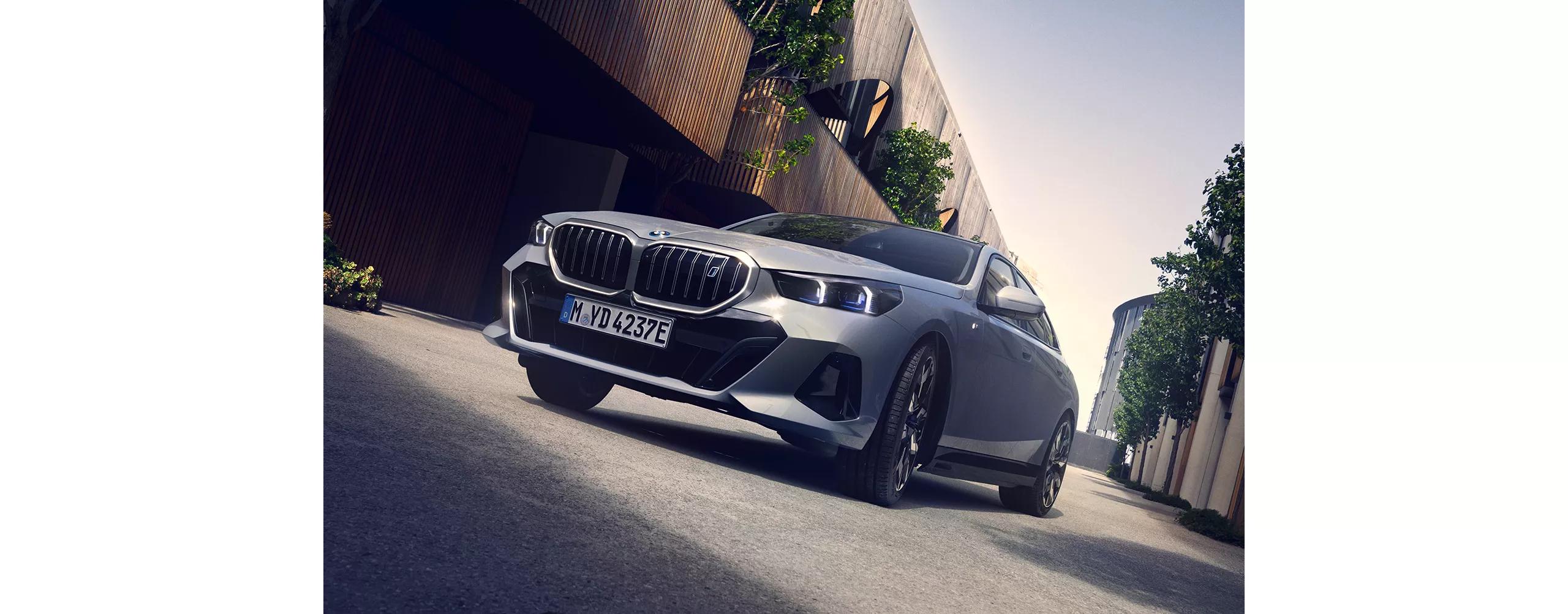 購車禮遇，BMW i5純電豪華房車