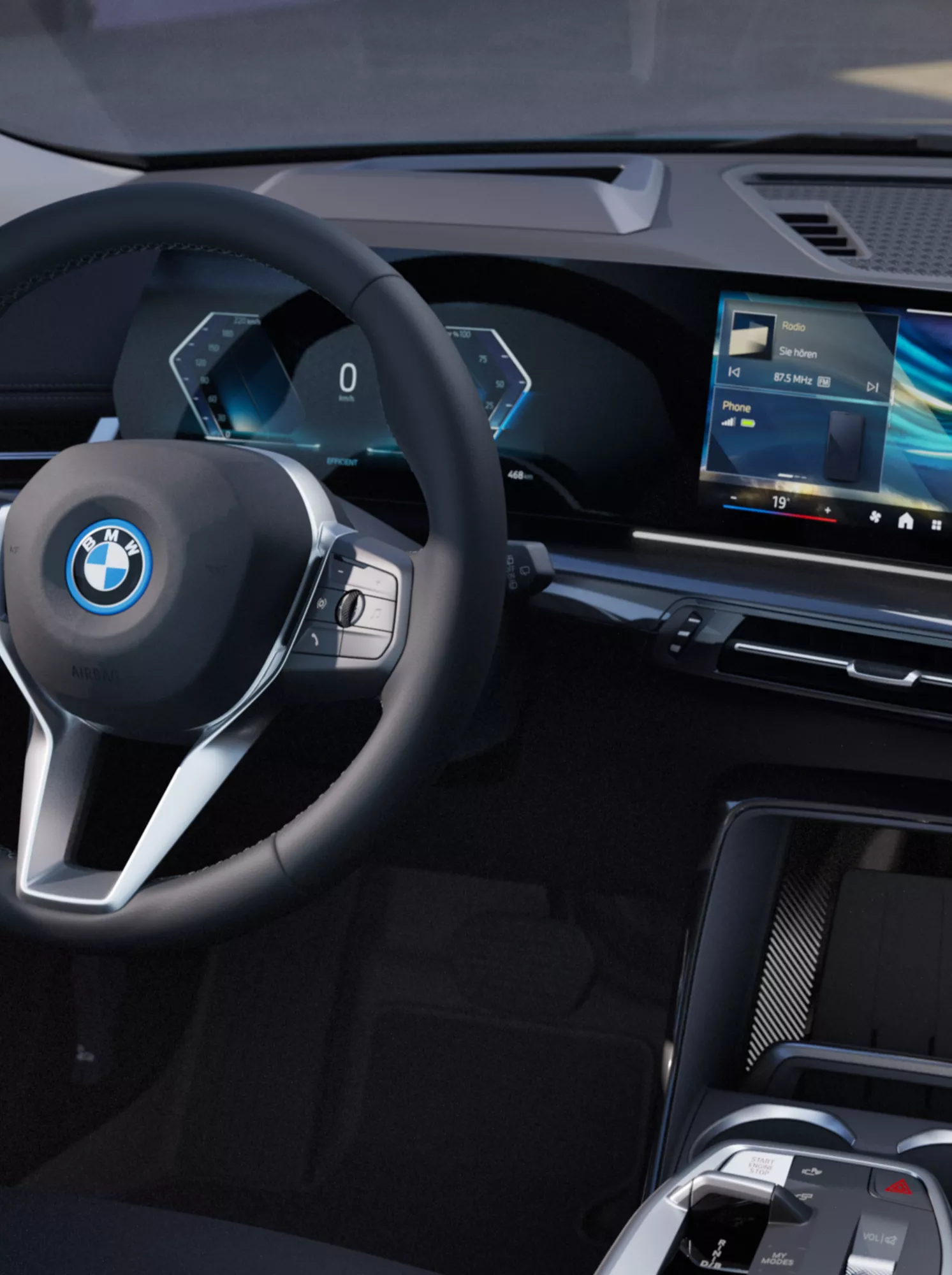 BMW iX1純電運動休旅，BMW懸浮式曲面螢幕