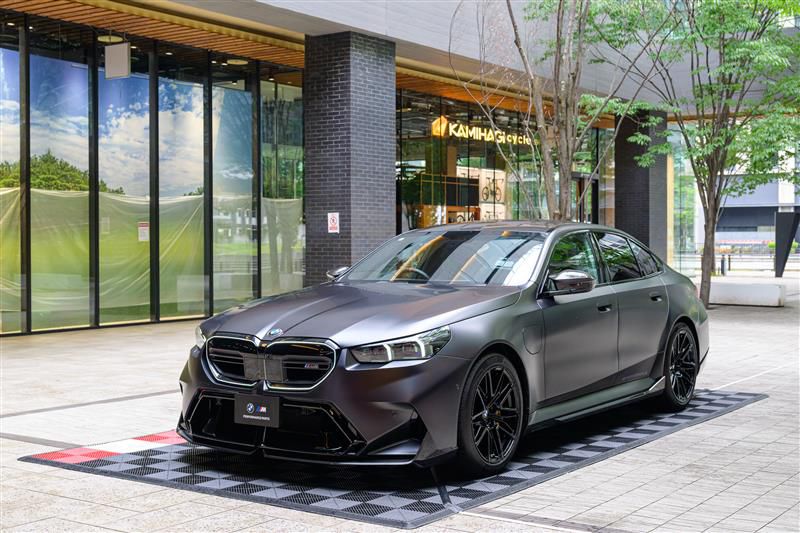 BMW Mパフォーマンス・パーツを纏った特別モデルを展示