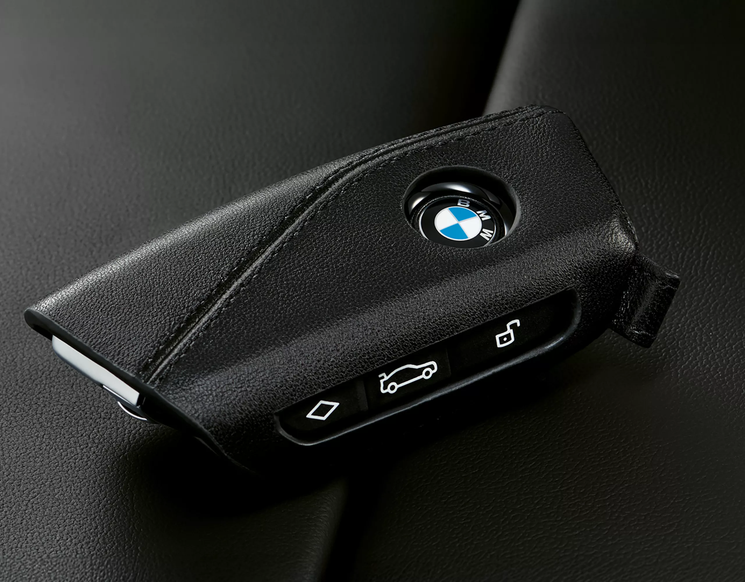 BMW 7系列豪華旗艦，後車廂防水置物墊