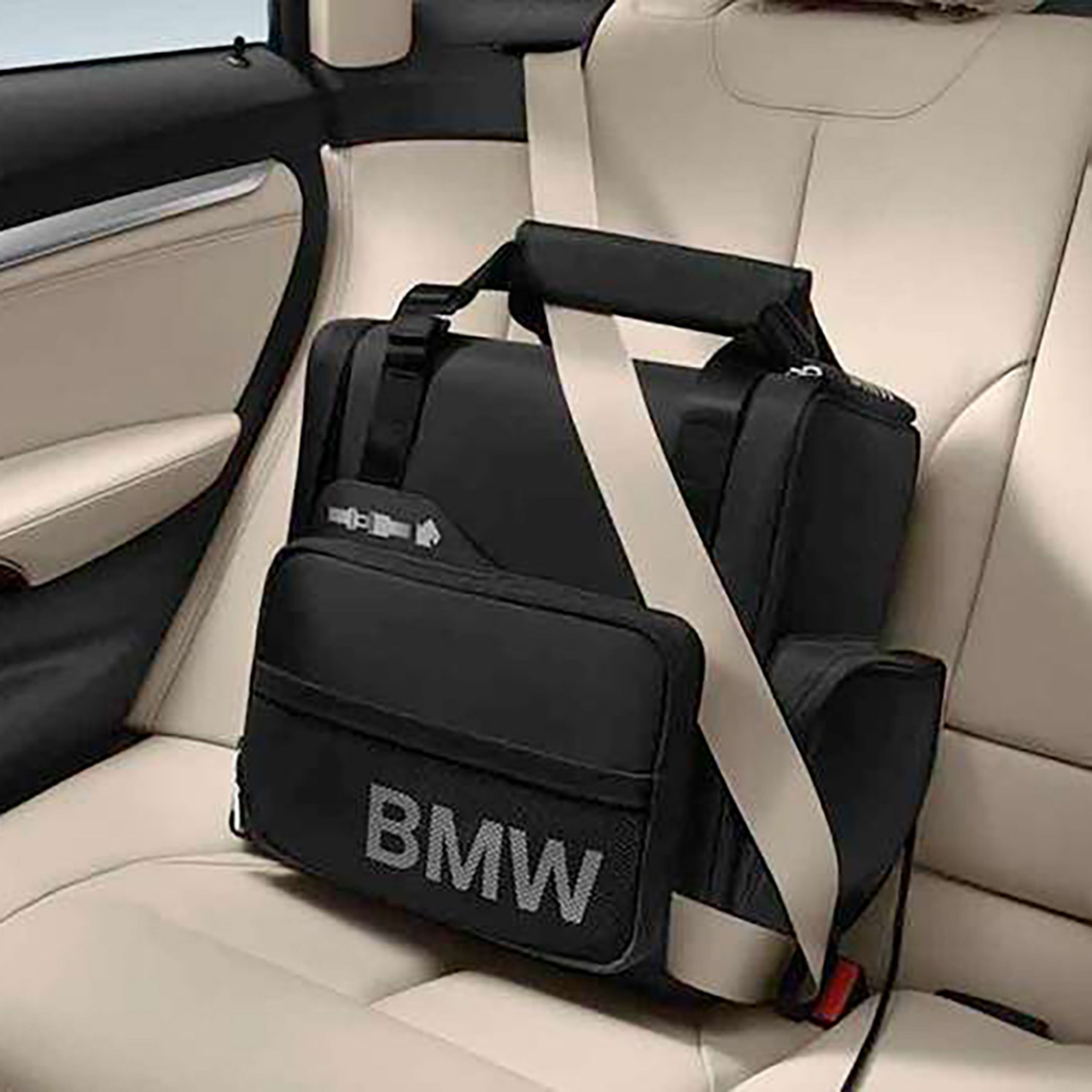 BMW X7，BMW車用行動冰袋