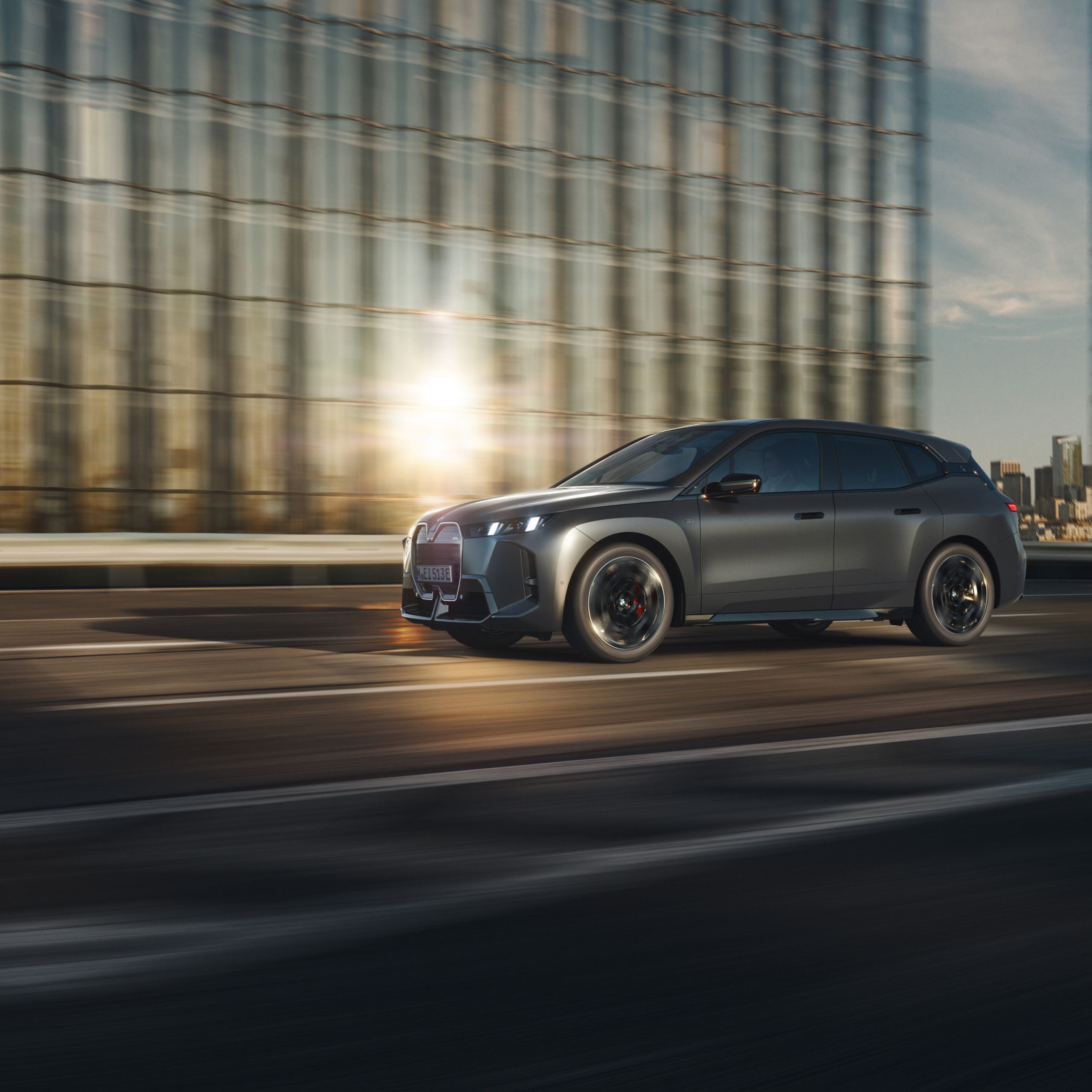 BMW iX M70 xDrive The First Edition