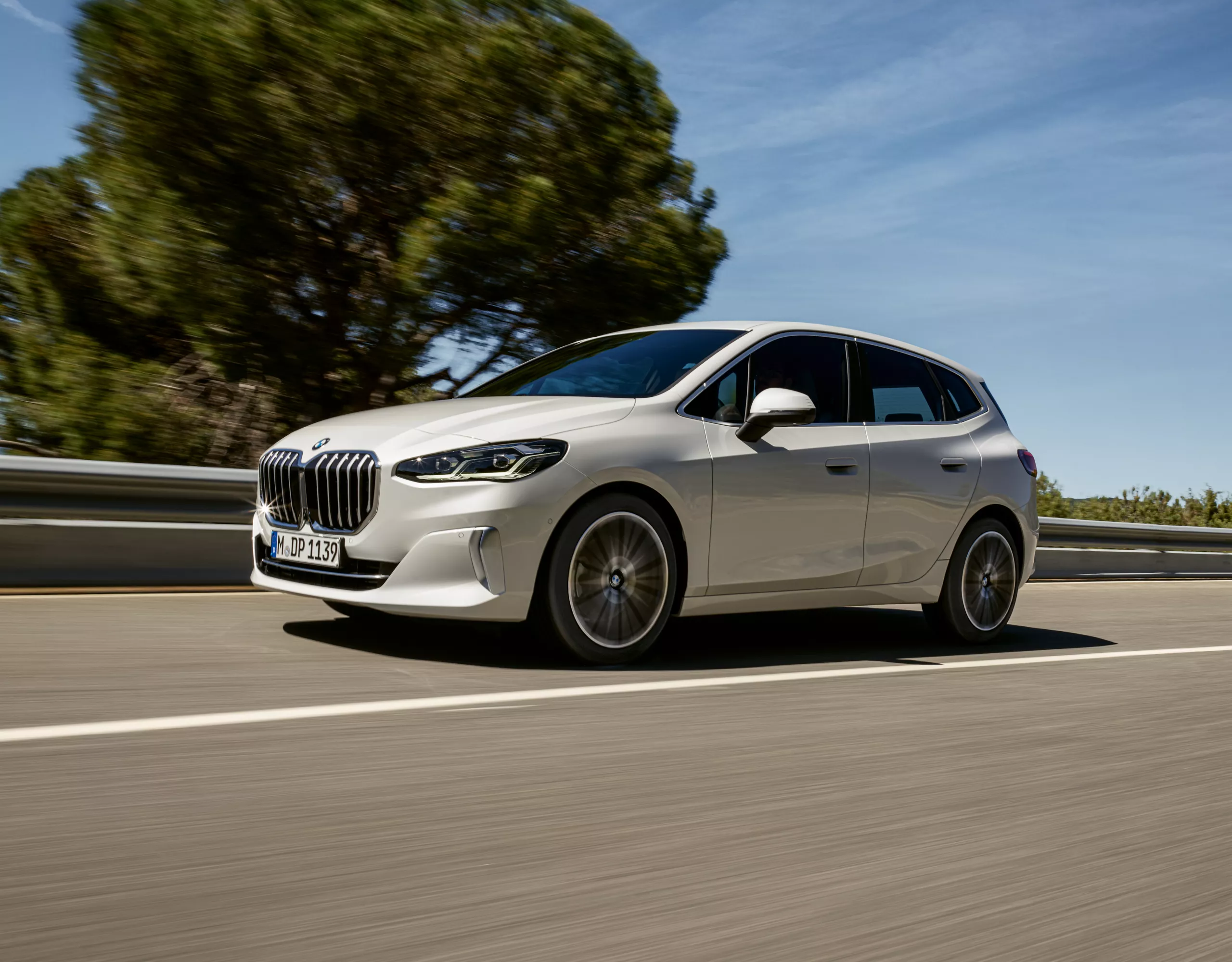 BMW 2 Series Active Tourer white front view