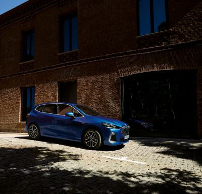 BMW 2 Series Active Tourer Plug-in Hybrid blue front view