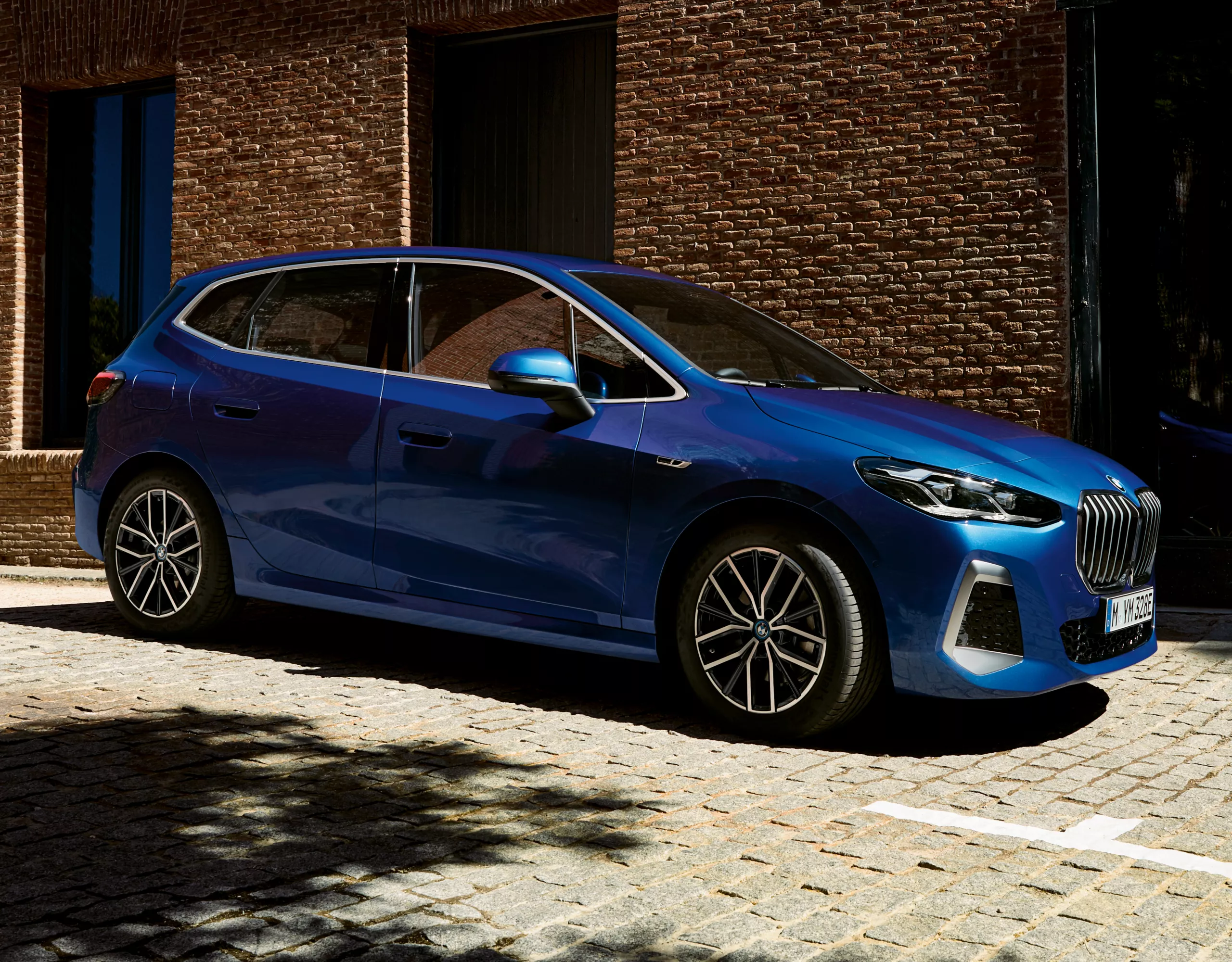 BMW 2 Series Active Tourer Plug-in Hybrid blue front view