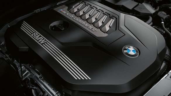 M TwinPower Turbo inline 6-cylinder petrol engine.