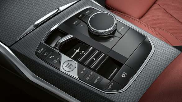 Centre console with new selector lever.