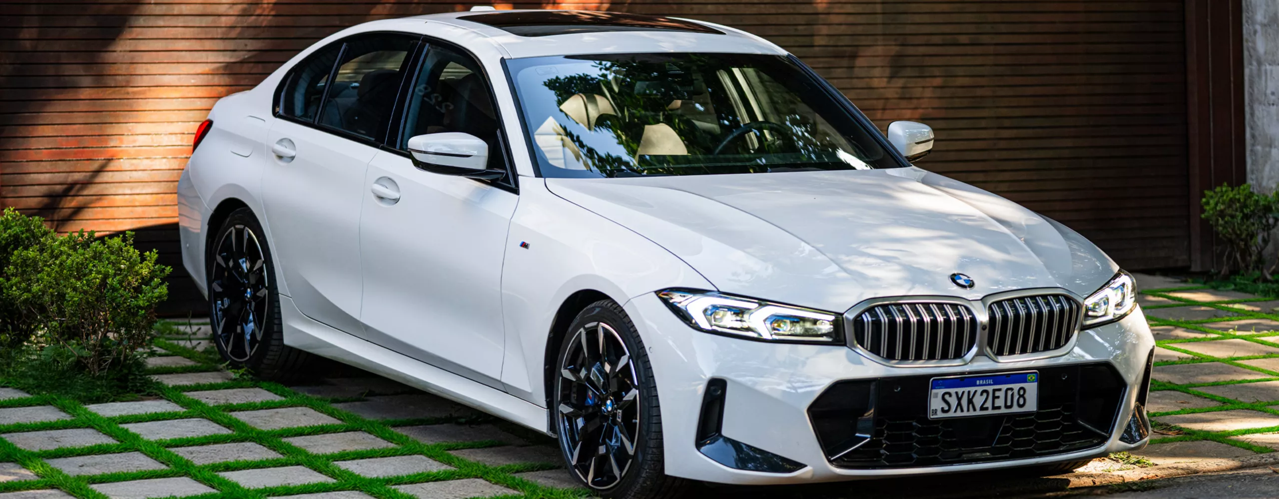 BMW 320i