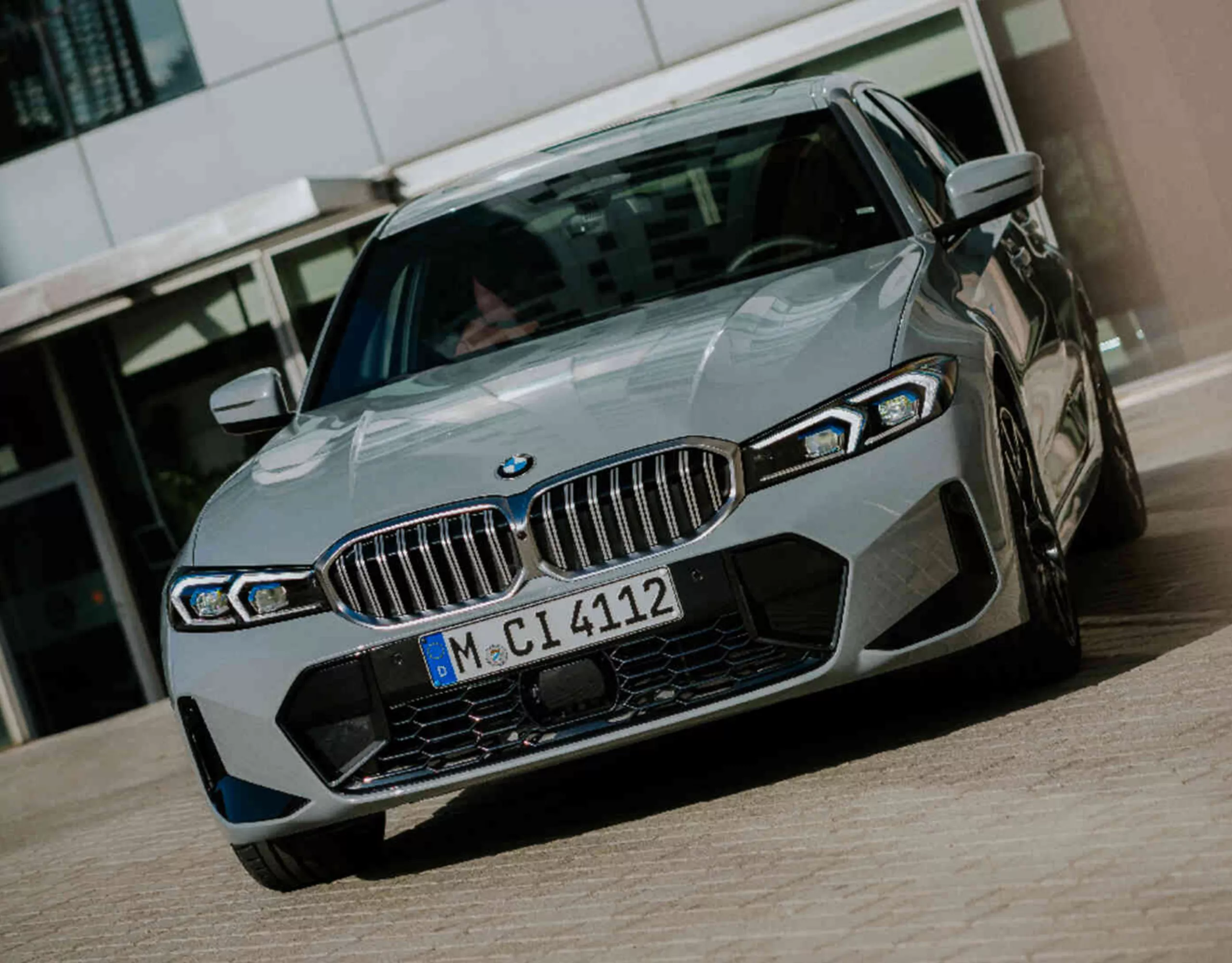 גריל כליות כפול BMW סדרה 3 סדאן פלאג-אין הייבריד