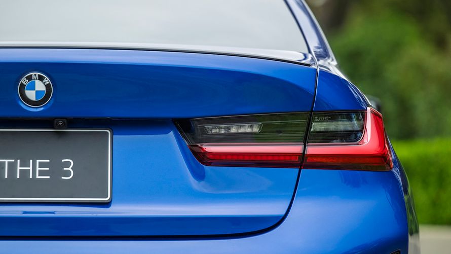 本来318iでは選べない特別な仕立て