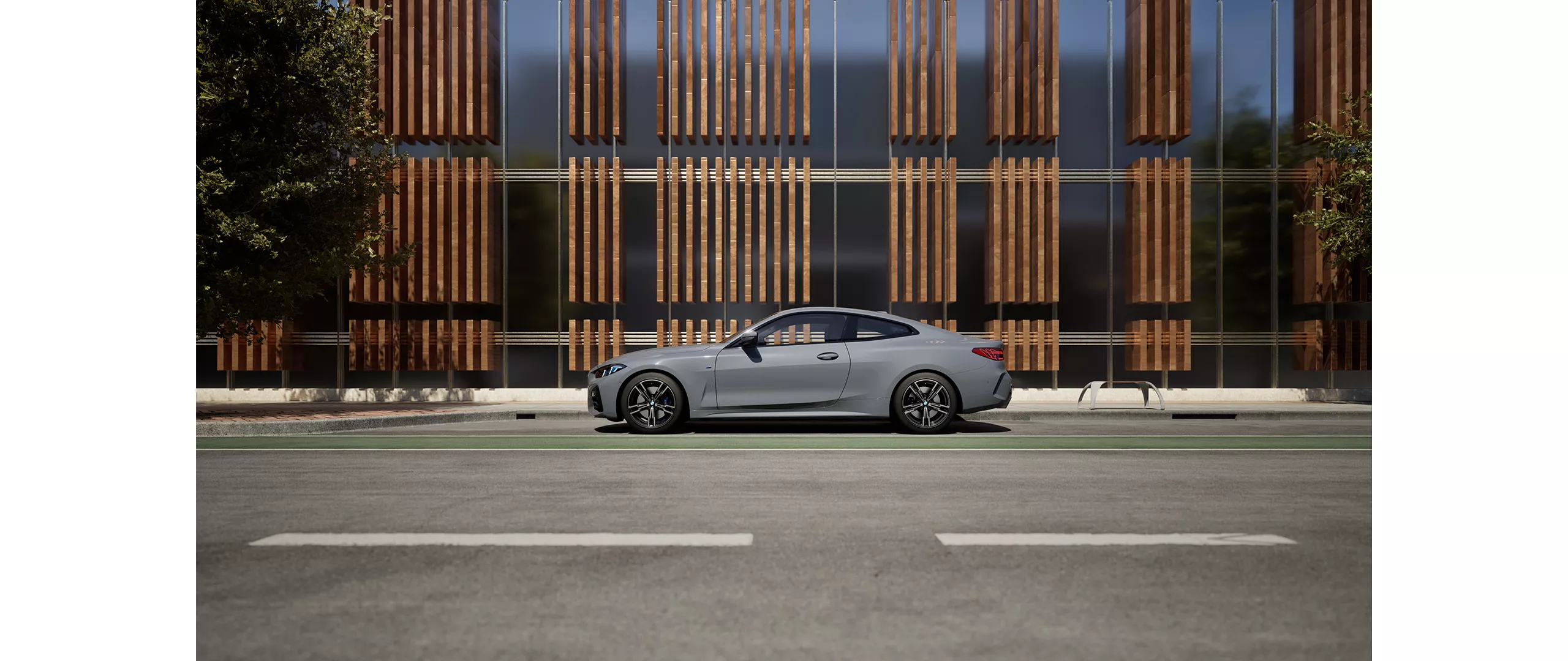 Ein graues BMW 4er Coupé