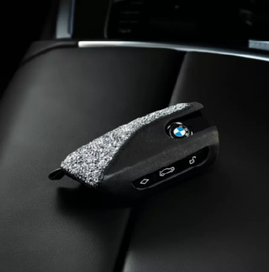  2_Series_crystal_Key_Case.jpg