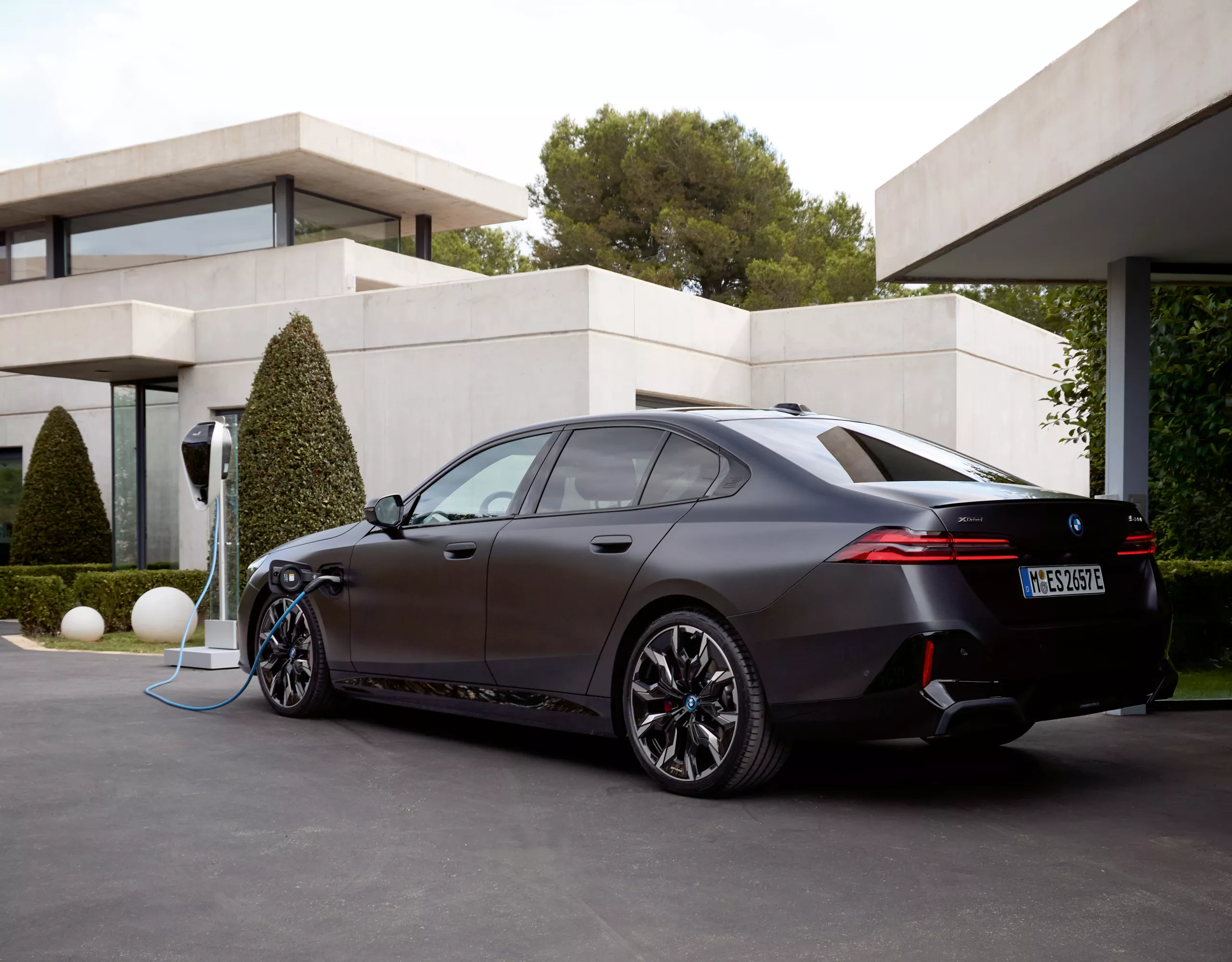 BMW 5 Series Plug-in Hybrid black rear view