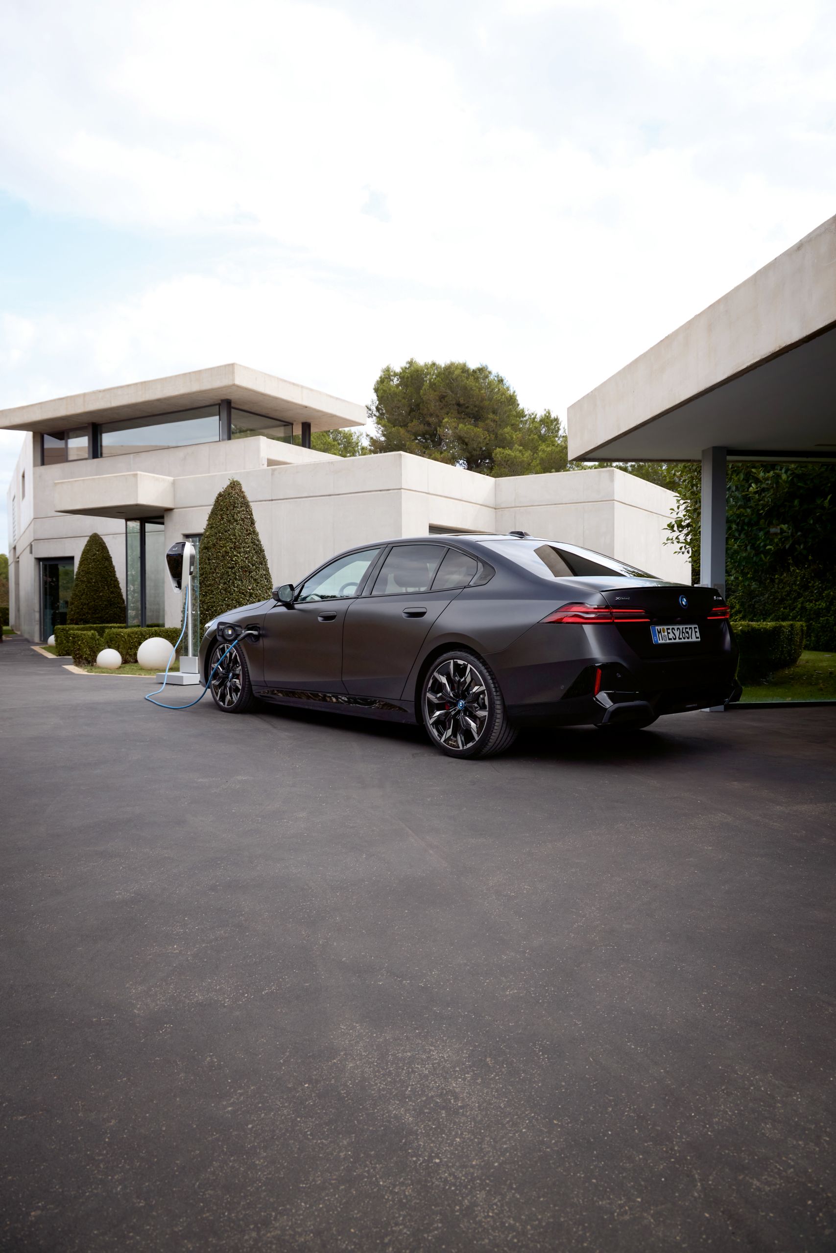 BMW 5 Series Plug-in Hybrid black rear view