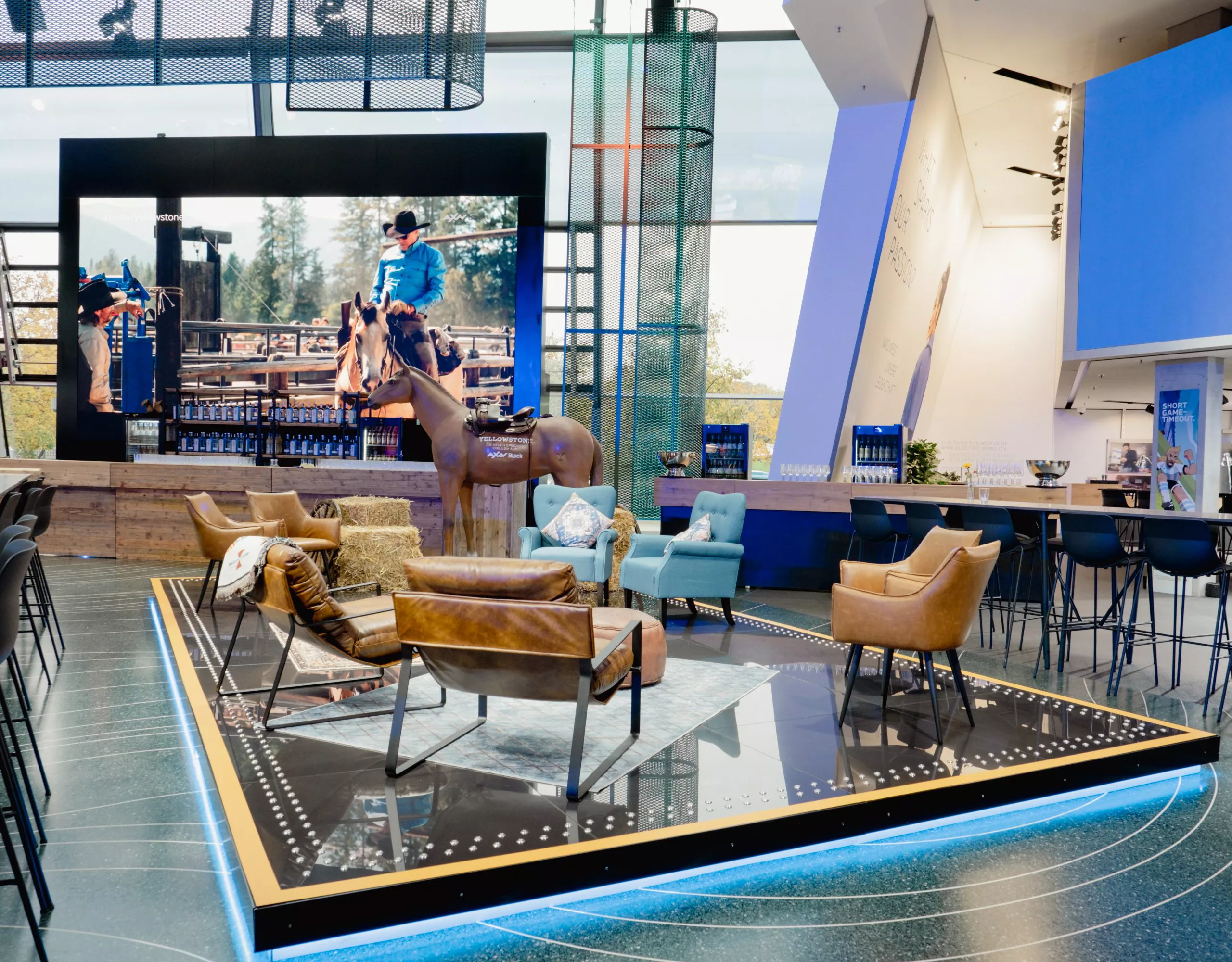 BMW Welt Inspirationen Blauer Panther